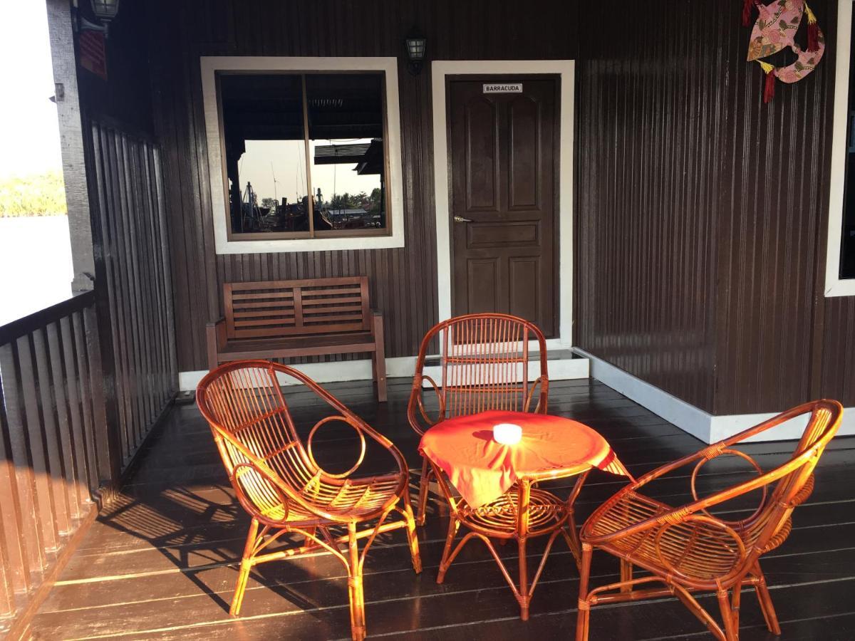 Maena Water Chalets Tumpat Exterior photo